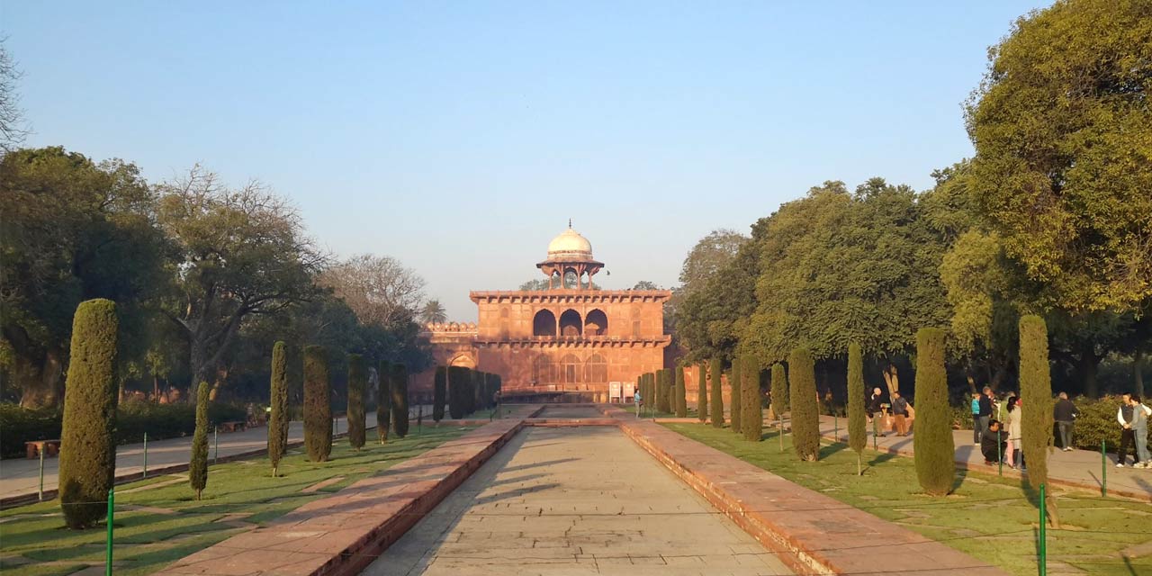 Taj Museum, Agra
