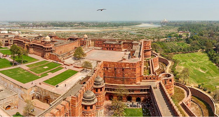 Agra Fort (Timings, History, Entry Fee, Images, Built by & Information ...