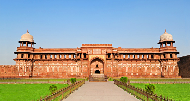 Agra Fort (Timings, History, Entry Fee, Images, Built by & Information ...